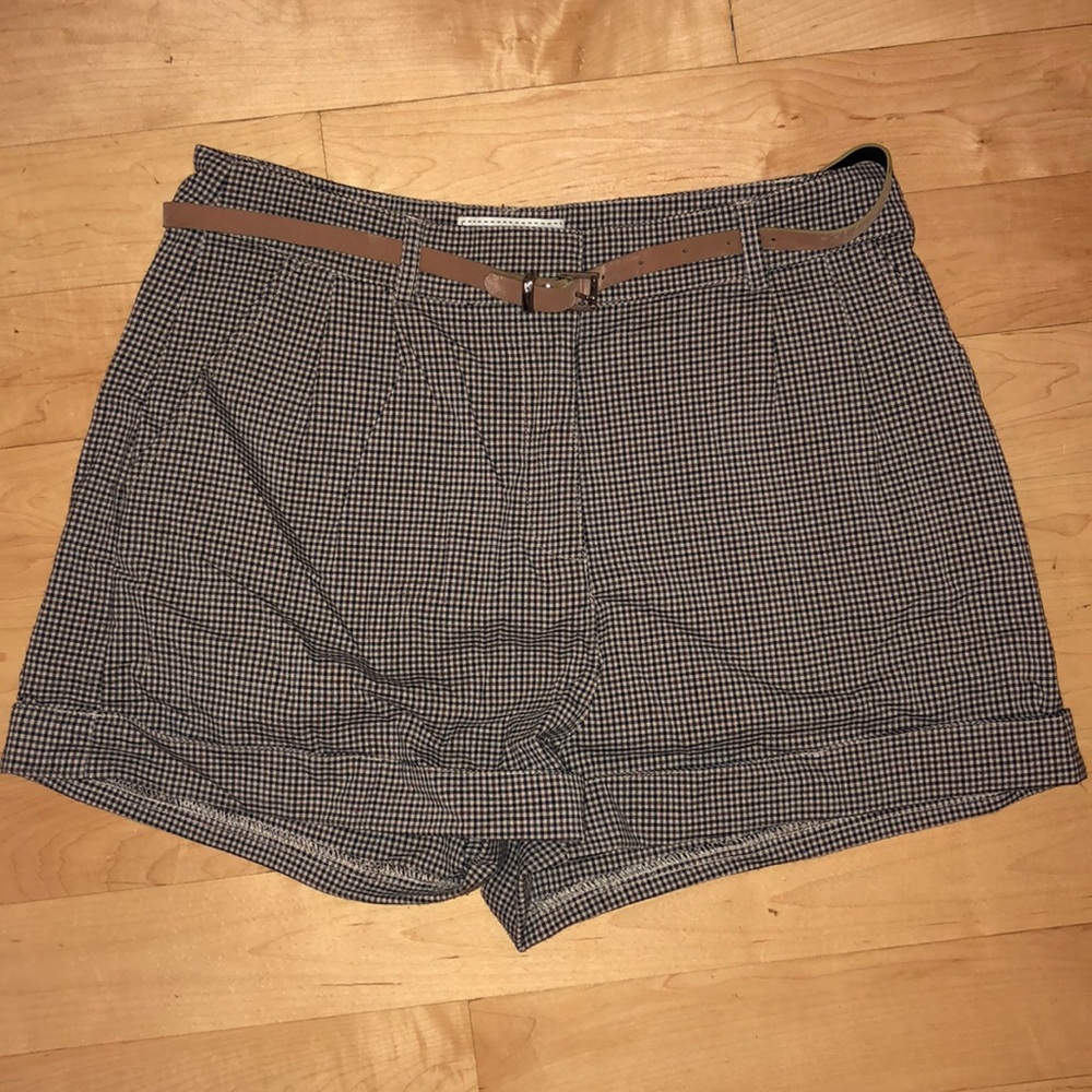 River Island Tailored short with belt
